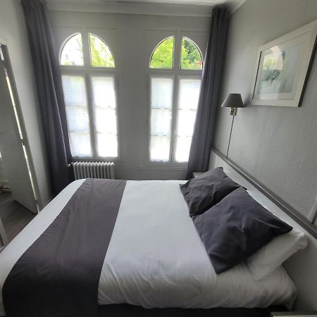 Hotel Celine - Hotel De La Gare Rouen Bagian luar foto